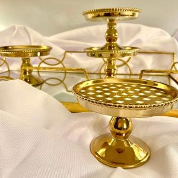 Four Metallic Gold Cupcake Stands - Picture 2 of 3